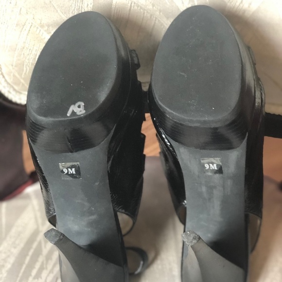 Michael kors heels with gold zipper - Picture 6 of 7